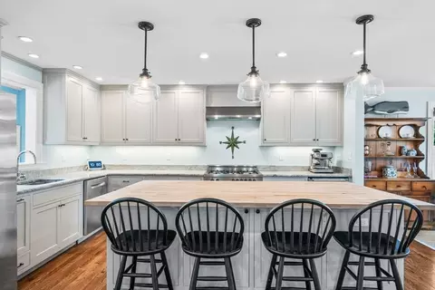 Kitchen - 9 Sevinor Rd, Marblehead, MA 01945 photo 1 of 6
