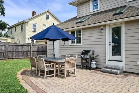 Exterior - 9 Sevinor Rd, Marblehead, MA 01945 photo 4 of 5