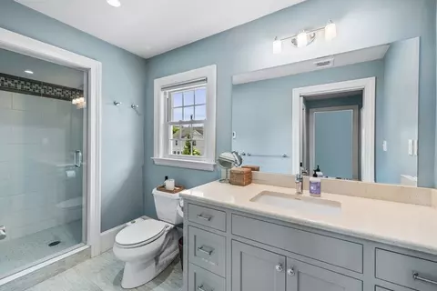 Bath - 9 Sevinor Rd, Marblehead, MA 01945 photo 2 of 3