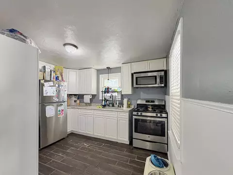 4 Cuff Ave, Springfield, MA 01104 photo 2