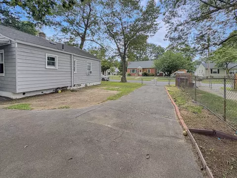 4 Cuff Ave, Springfield, MA 01104 photo 23