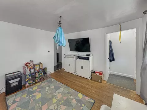 4 Cuff Ave, Springfield, MA 01104 photo 11