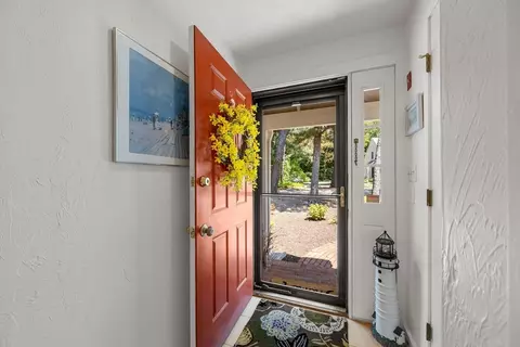 49 Shellback # -G, Mashpee, MA 02649 photo 6