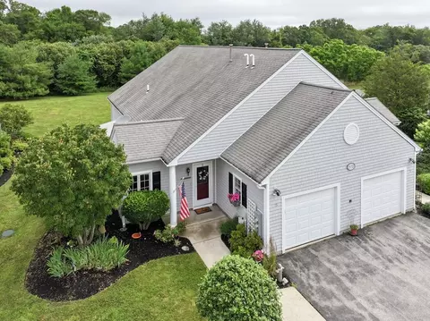 15 Village Way #15, Westport, MA 02790