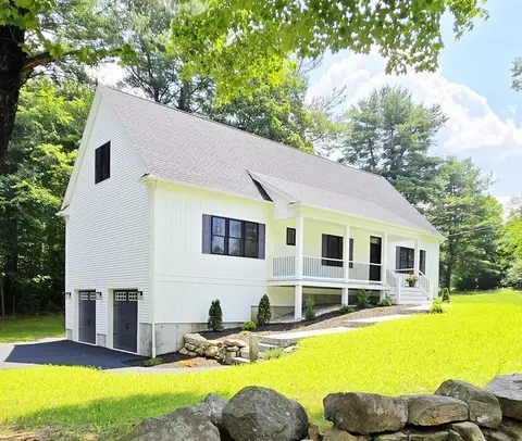 14 Brown Ter, Uxbridge, MA 01569