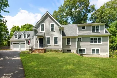 15 Lewis Ct, Hingham, MA 02043