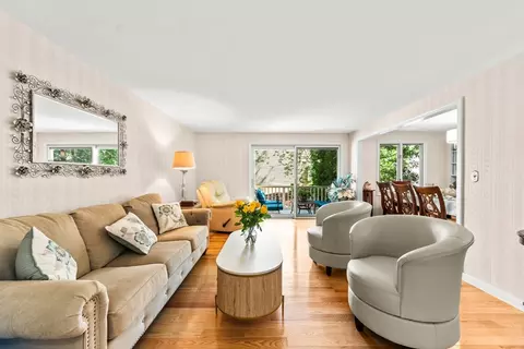 127 Village Post Rd #127, Danvers, MA 01923