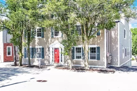 158 Merrimac St #3, Newburyport, MA 01950