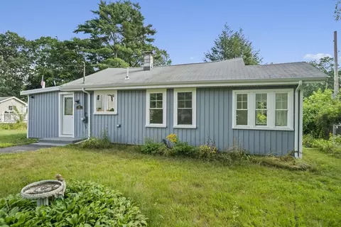 122 Union Park St, Hanson, MA 02341