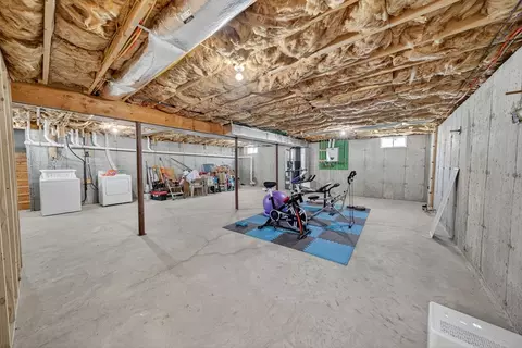 682 Laurel St, Fall River, MA 02721 photo 24