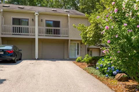 10 Samuel Dr #10, Grafton, MA 01536