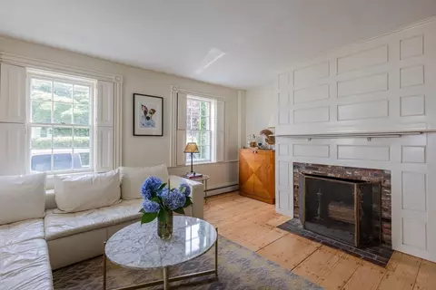 7 Waldron Ct, Marblehead, MA 01945 photo 8