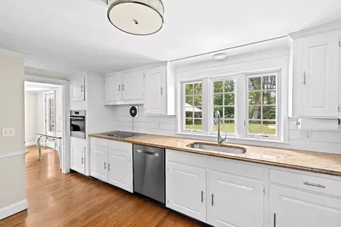 12 Forest Ln, Hingham, MA 02043 photo 8