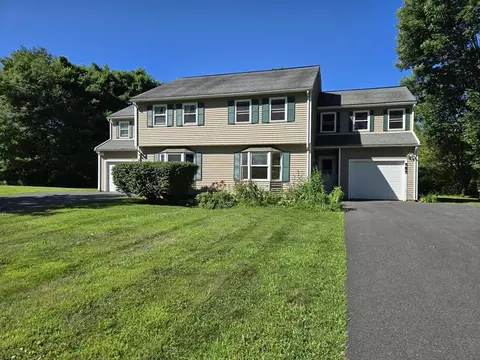 61 Mill Village Rd #B, Deerfield, MA 01373