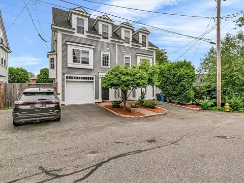 3 Waters St #3, Salem, MA 01970