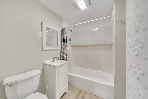 227 Chandler St, Worcester, MA 01609 photo 20