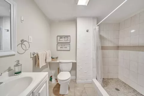 227 Chandler St, Worcester, MA 01609 photo 10