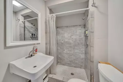 227 Chandler St, Worcester, MA 01609 photo 15