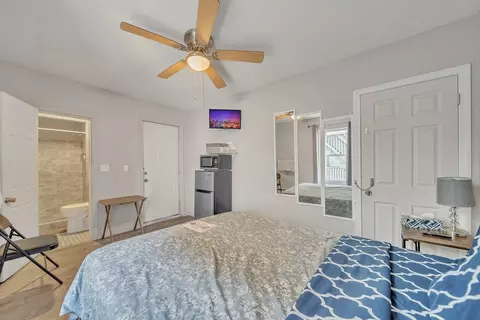 227 Chandler St, Worcester, MA 01609 photo 24