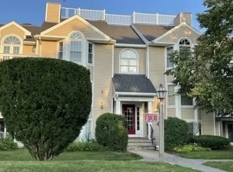 59 Linden St #308, Taunton, MA 02780
