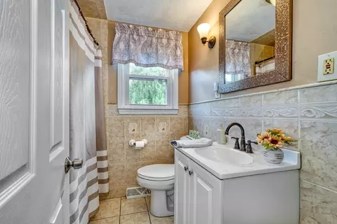 13 Elm St, Reading, MA 01867 photo 16