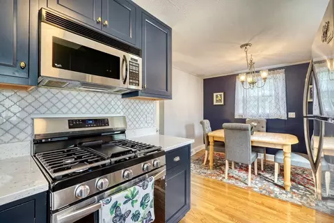 13 Elm St, Reading, MA 01867 photo 5