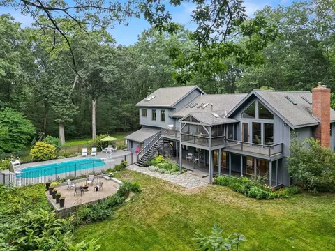 51 Bailey Ln, Georgetown, MA 01833 photo 2