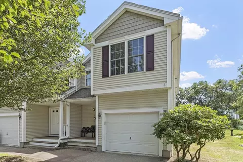 317 Farrwood Dr #317, Haverhill, MA 01835