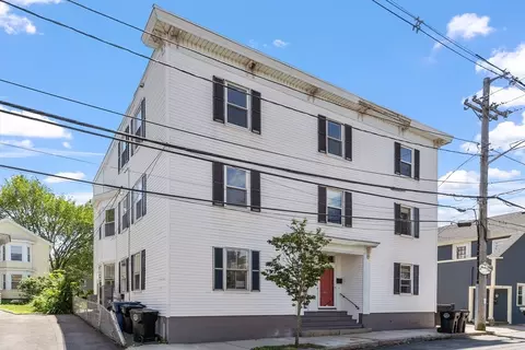 67 Essex St #2, Salem, MA 01970