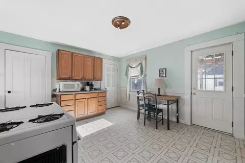 21 Locust St, Danvers, MA 01923 photo 18