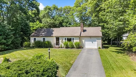 48 Valley Brook Rd, Barnstable, MA 02632 photo 2
