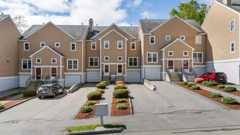 80 Camelot Dr #80, Worcester, MA 01602