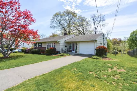 Exterior - 41 Maple Ave, Avon, MA 02322 photo 6 of 9
