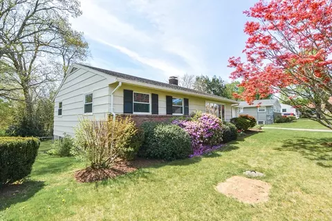 Exterior - 41 Maple Ave, Avon, MA 02322 photo 9 of 9