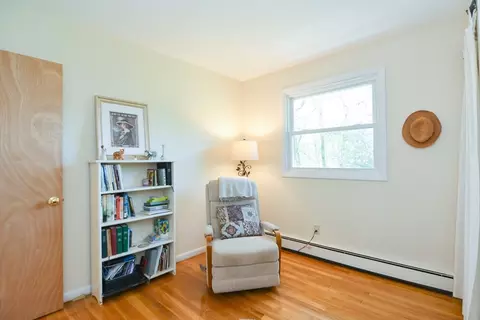 Bedroom - 41 Maple Ave, Avon, MA 02322 photo 5 of 5