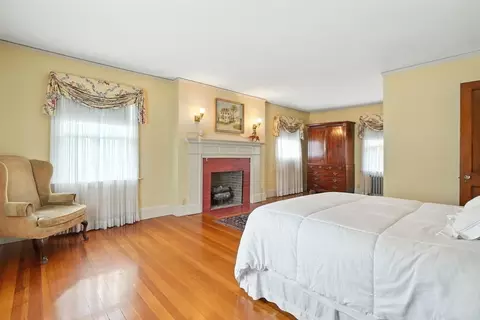 17 Wave St, Lynn, MA 01902 photo 20