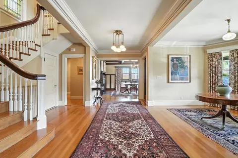 17 Wave St, Lynn, MA 01902 photo 3