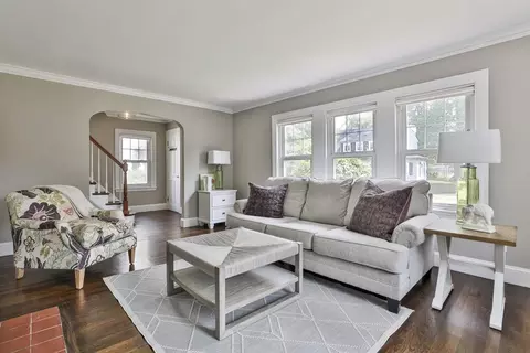 67 Howe St, Milton, MA 02186 photo 2