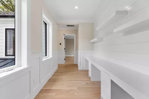Entry Way - 34 Cary Ave, Lexington, MA 02421 photo 4 of 5