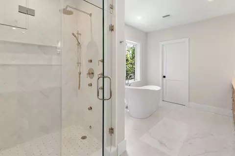 Bath - 34 Cary Ave, Lexington, MA 02421 photo 4 of 6