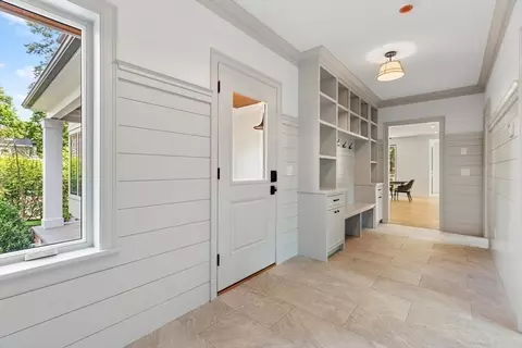 Entry Way - 34 Cary Ave, Lexington, MA 02421 photo 5 of 5