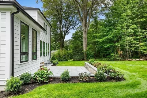 Exterior - 34 Cary Ave, Lexington, MA 02421 photo 5 of 6