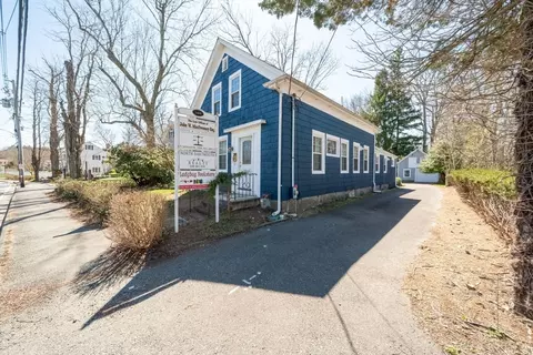 1406 Tucker Rd, Dartmouth, MA 02747