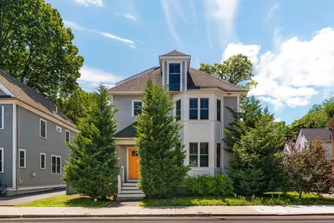 29 Neponset Ave, Roslindale, MA 02131