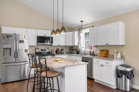 722 Cottage St, Athol, MA 01331 photo 3