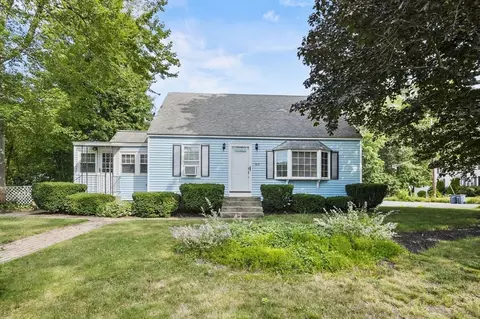 305 Whalom Rd, Lunenburg, MA 01462