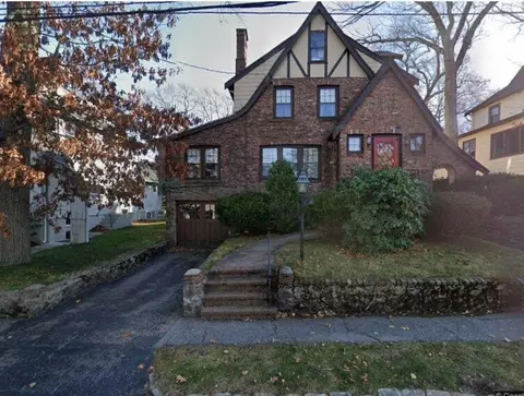 36 Kenilworth Rd, Arlington, MA 02476