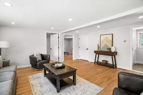 109 Maryland Rd, Tewksbury, MA 01876