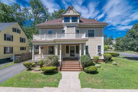 128 Maplewood Ter, Springfield, MA 01108