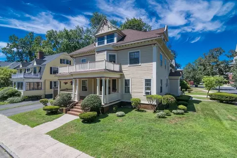 128 Maplewood Ter, Springfield, MA 01108 photo 2